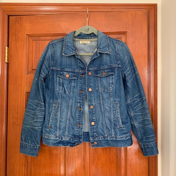 Madewell denim jacket, size Medium, free shipping